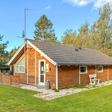 3 Bedroom Stunning In Idestrup Tatil Evi Bøtø By